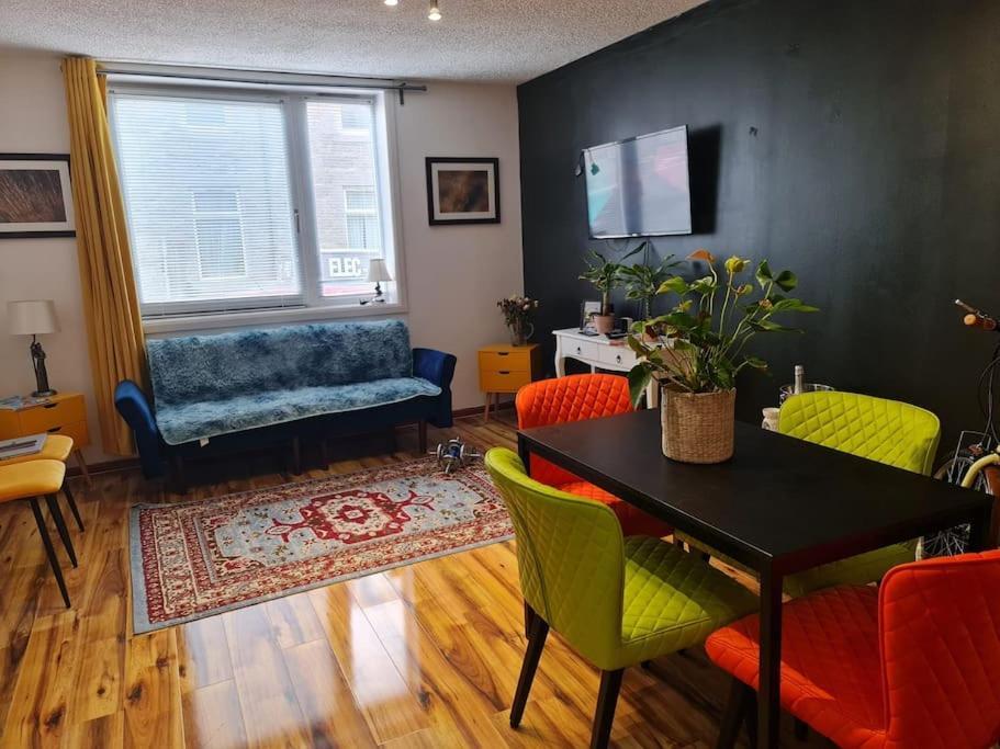 Apartment Number 63 Cosy 2 Bedroom Ground Floor Flat And Free Parking Outside Lez